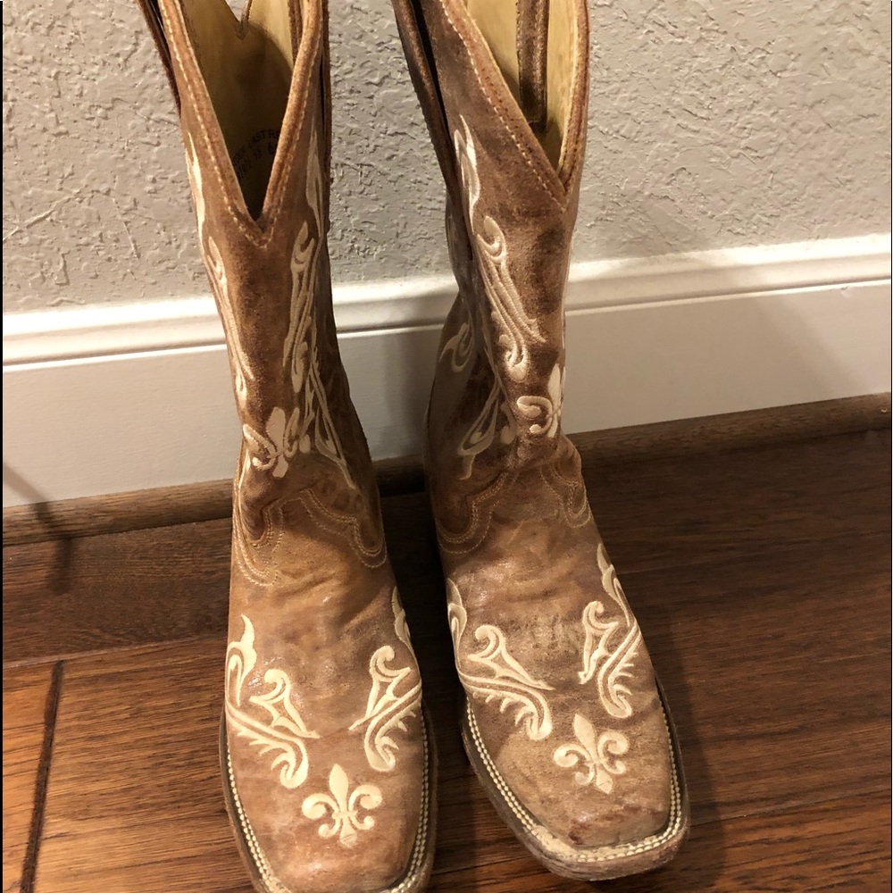 Corral Boots size 8 Women’s